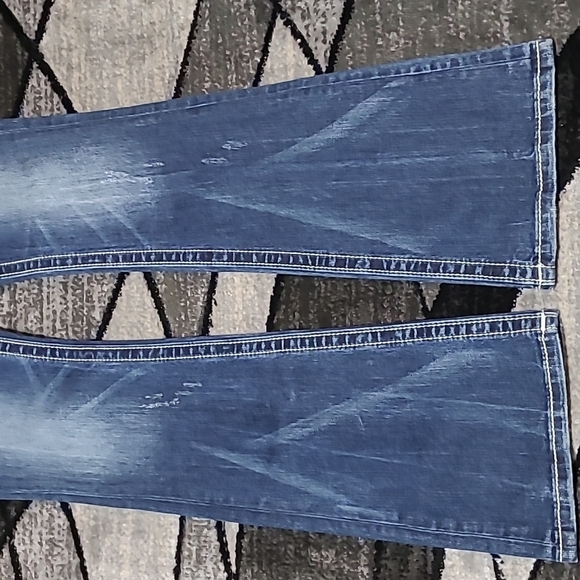 MISS ME EMBROIDERED BLING STUD DISTRESSED MID-RISE BOOT-CUT DENIM JEAN - Picture 16 of 16